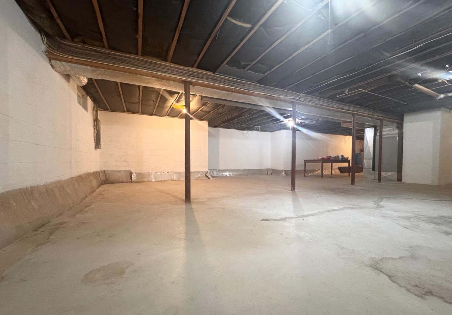 Building Photo - 2710 Academy Dr