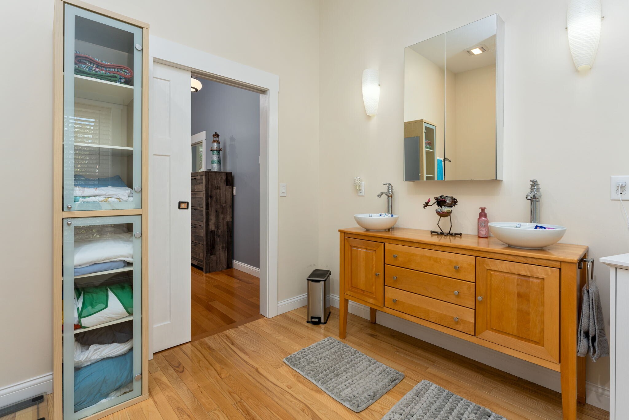 Building Photo - 211 Lewis Dr