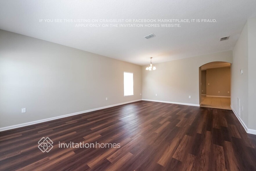 Building Photo - 1530 Corbett Ln