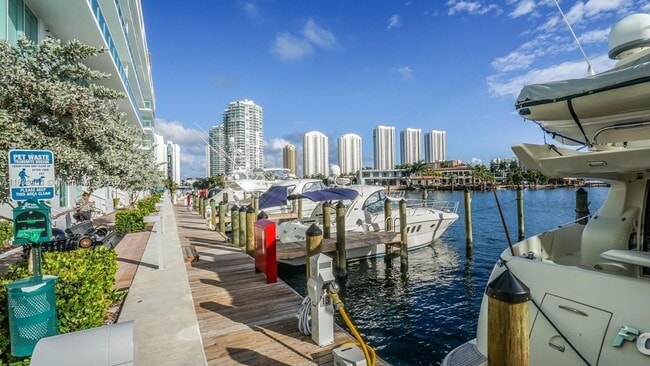 Building Photo - 400 Sunny Isles Blvd