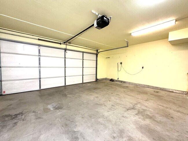 Building Photo - 4BR/3BA House in Rancho Penasquitos - Powa...