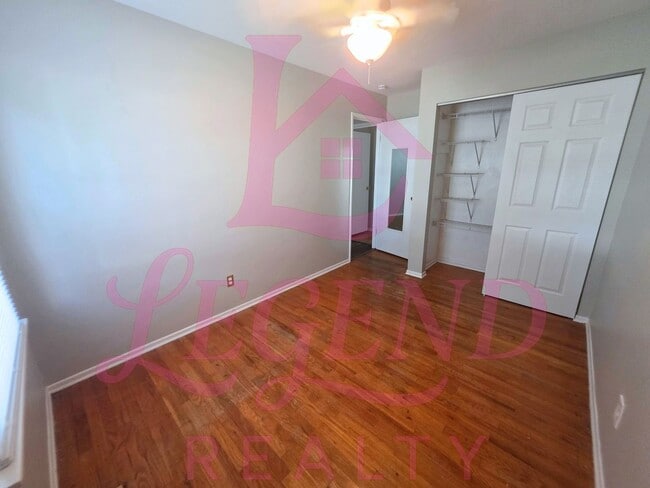 Building Photo - Your Next Home Awaits! 3 Beds, 2 Baths & T...
