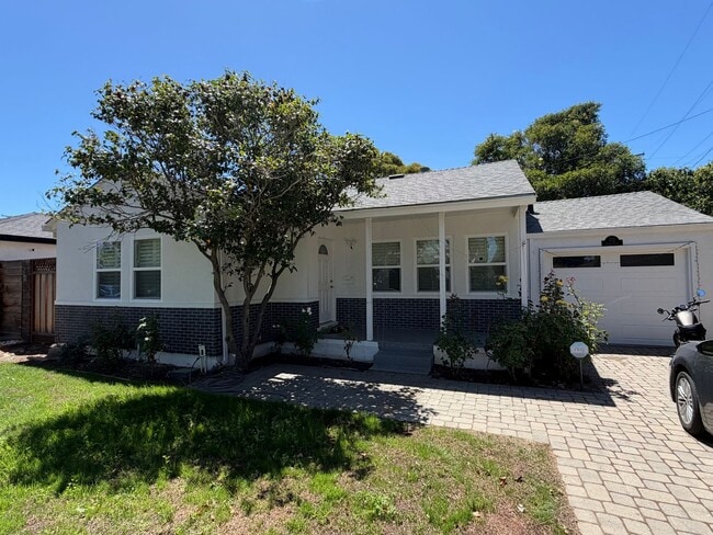 Building Photo - 772 Viader Ct