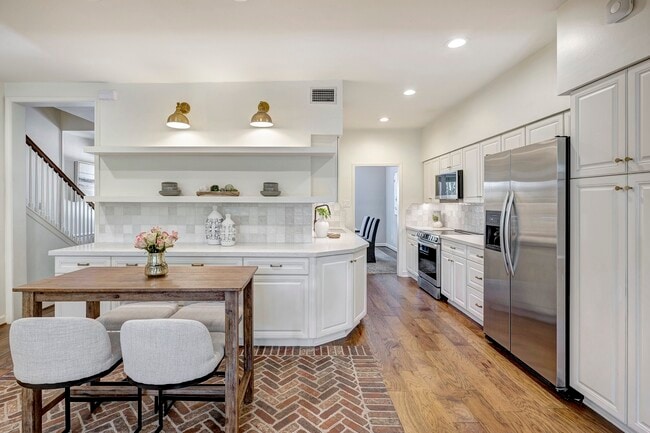 Building Photo - 3815 Wakeforest St