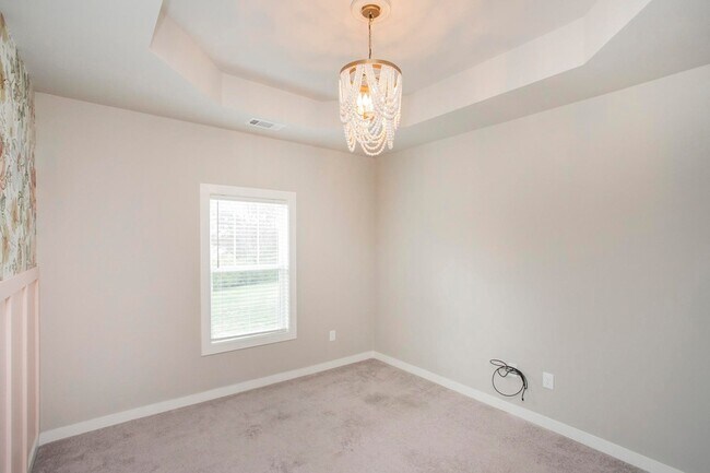 Building Photo - 3637 Hydes Ferry Rd