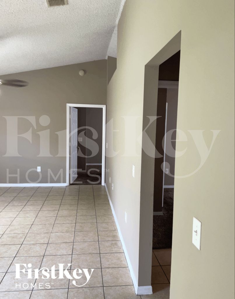 Building Photo - 7446 Groveoak Dr
