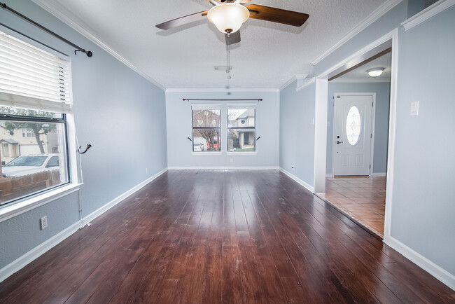 Living room - 9630 Hillside Trail