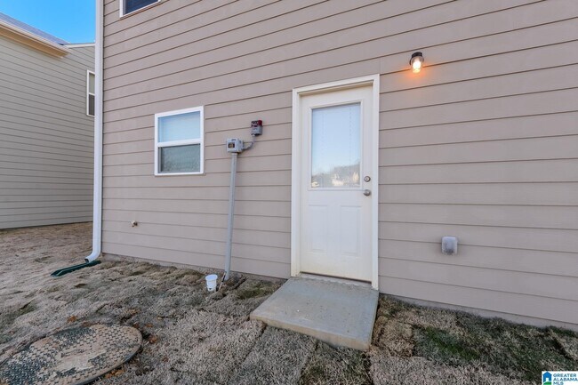Building Photo - 55 Homestead Ln