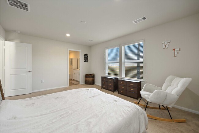 Building Photo - 6434 Lakeview Haven Dr