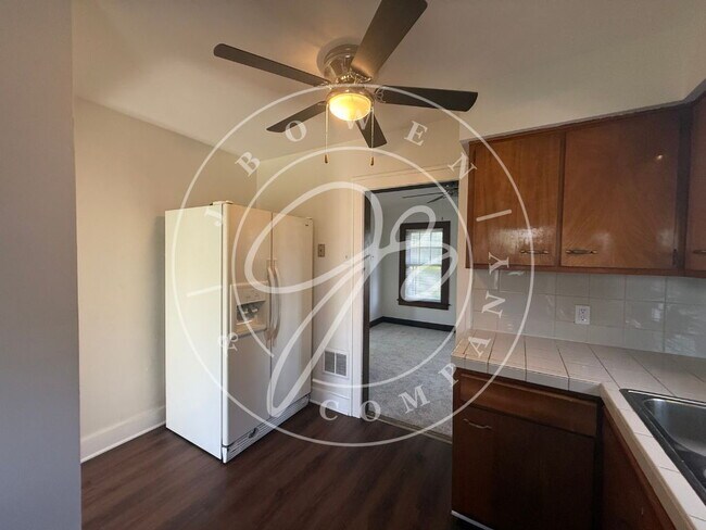 Building Photo - "Charming 3-Bedroom Home in Toledo with Spacious 1162 Sq. Ft. Layout – Your Perfect Retreat Awaits!"