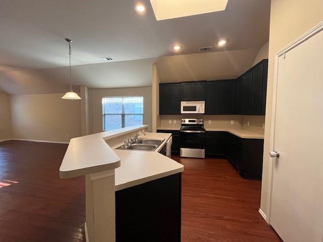 Building Photo - 621 Crystal Falls Dr