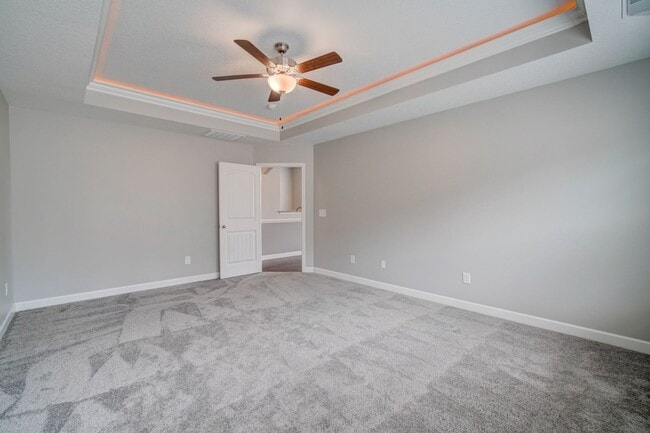 Building Photo - 732 Shelburne Ln
