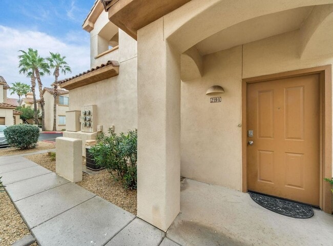 Primary Photo - Amazing Scottsdale 2 bedroom/2 Bath Condo!