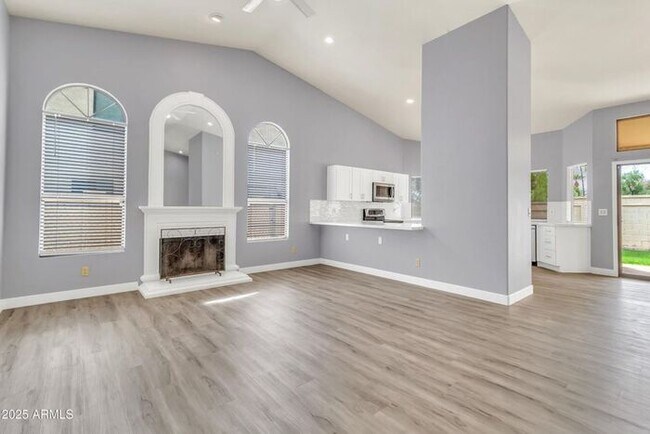 Building Photo - MOVE IN SPECIALS!! 15 DAYS RENT FREE!! Stunning 4beds/2.5baths single-level home in the heart of ...