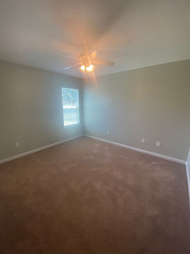 Building Photo - 601 Hidden Creek Cir