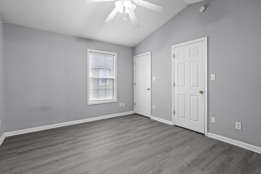 Building Photo - 17 Cheltenham Dr