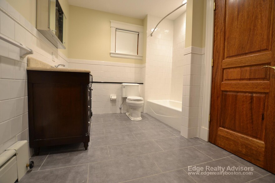Primary Photo - 46 Gerrish St