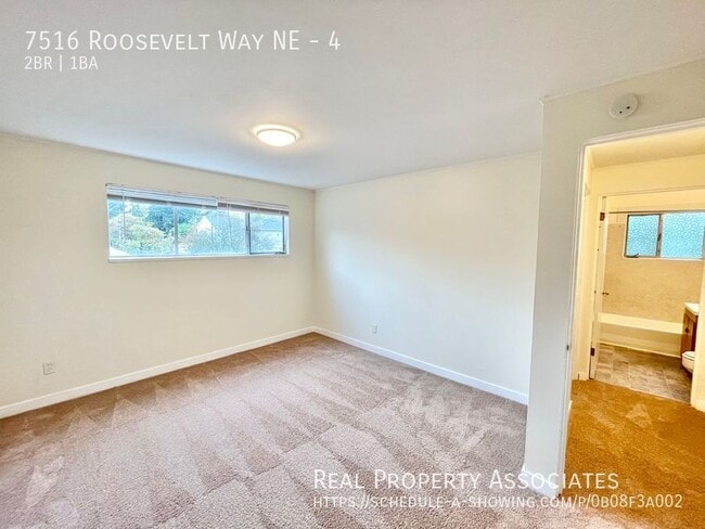 Building Photo - 7516 Roosevelt Way NE