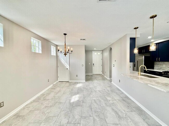 Building Photo - 10653 Marsha Dr