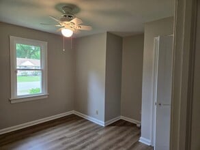 Building Photo - 1115 Stewart Dr