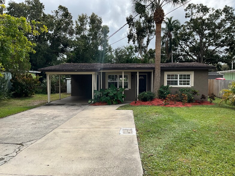 Primary Photo - 10924 124th Ave N