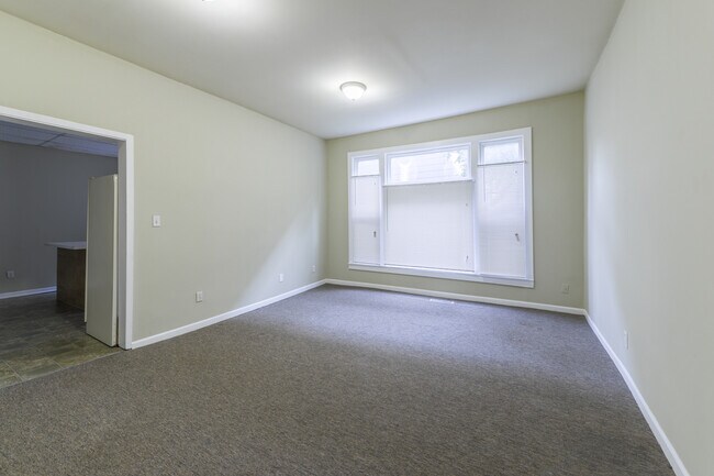 Building Photo - 2222 Glenwood Ave