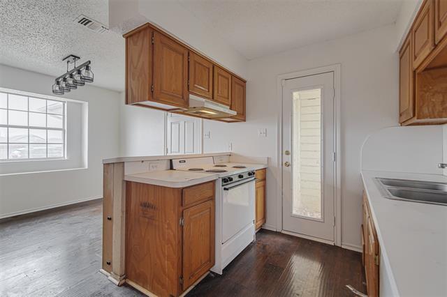 Building Photo - 606 McAnear St