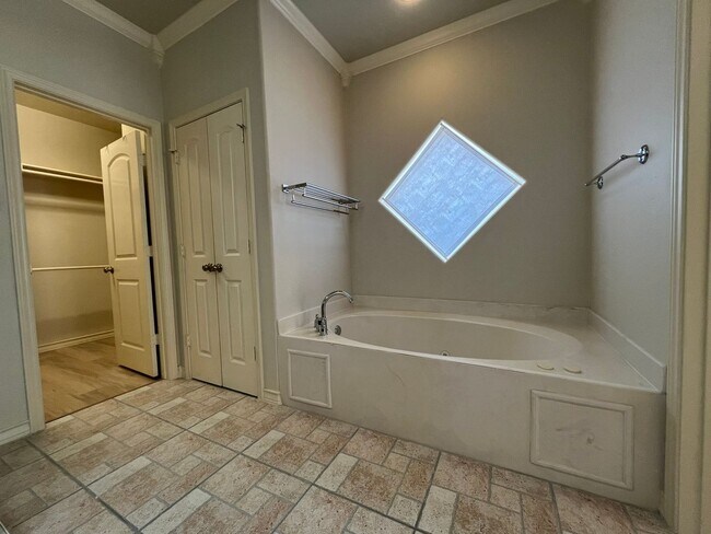 Building Photo - Resort-Style Island Living at Joya Del Mar!