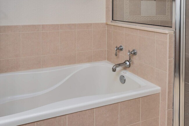 Building Photo - 7660 Whisper Way