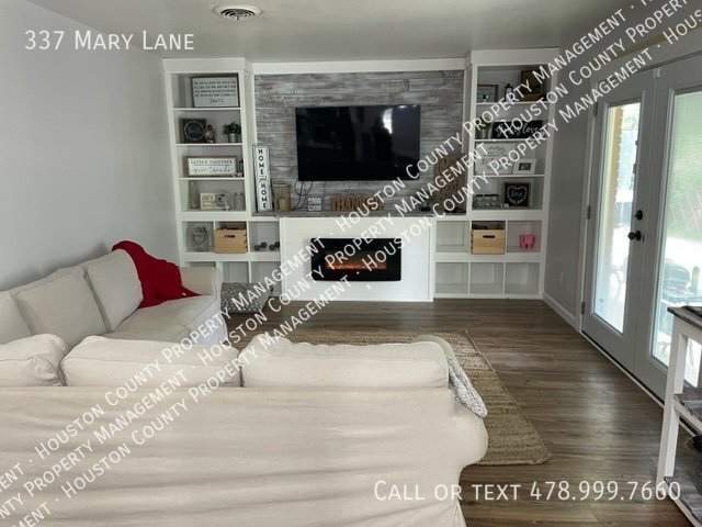 Building Photo - 337 Mary Ln