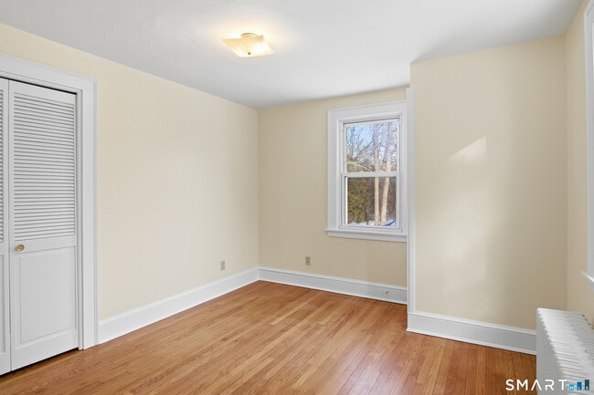 Building Photo - 815 E Main St