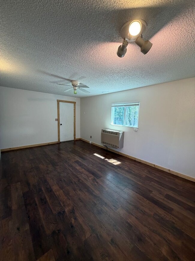Building Photo - 1511 Phillips St