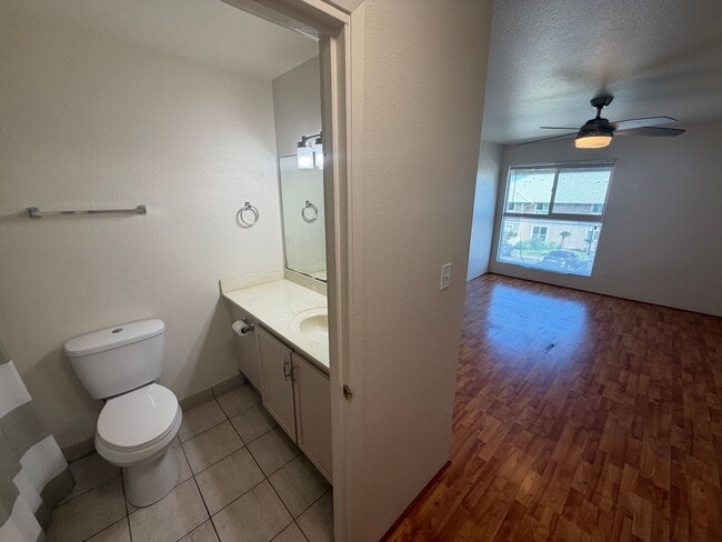 Building Photo - Upstairs Iao Parkside 2/2