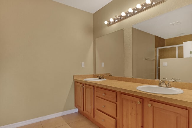 Building Photo - 480 L M Davey Ln