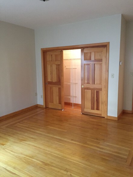 Building Photo - 656 June St