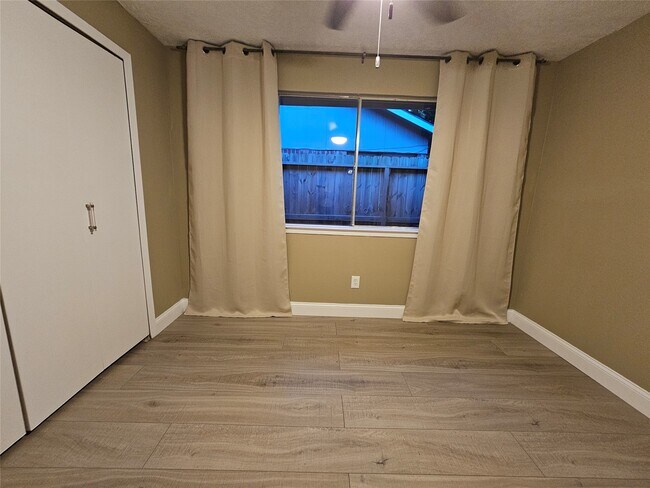 Building Photo - 22530 John Rolfe Ln
