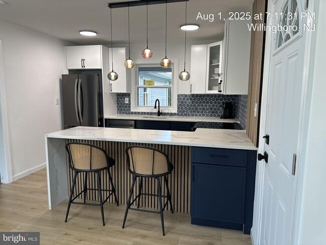 Building Photo - 29 Hinsdale Ln