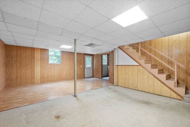 Building Photo - 510 Aspen Dr