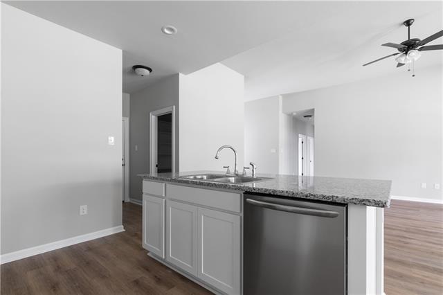 Building Photo - 45325 Riverdale Heights Rd