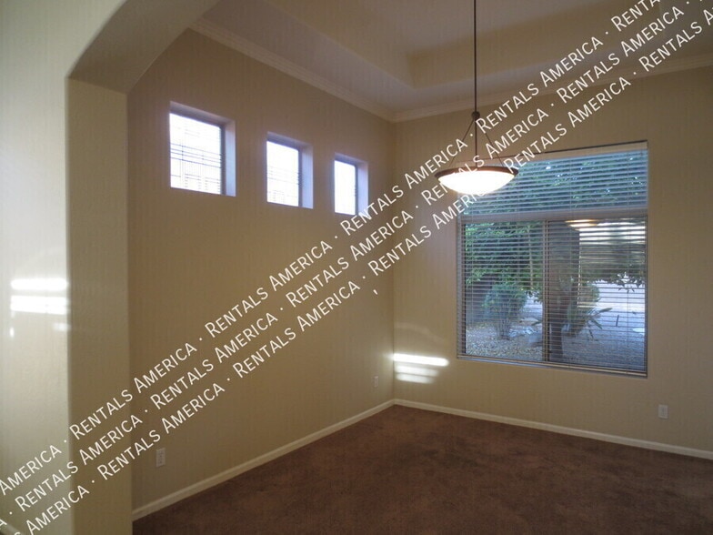 Building Photo - 2671 S Leonard Pl