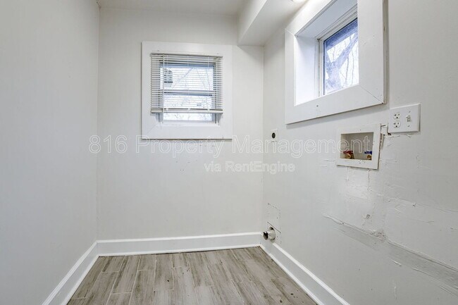 Building Photo - 4109 Monroe Ave