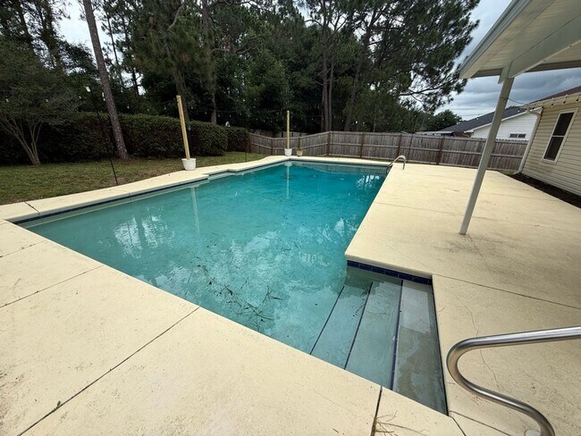 Building Photo - Your Own Backyard Oasis – 3 Bedroom Pool Home in South Crestview!
