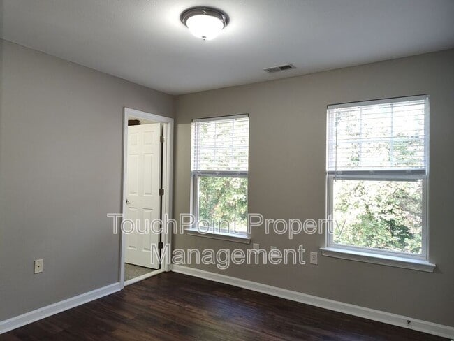 Building Photo - 467 Doughton Ln