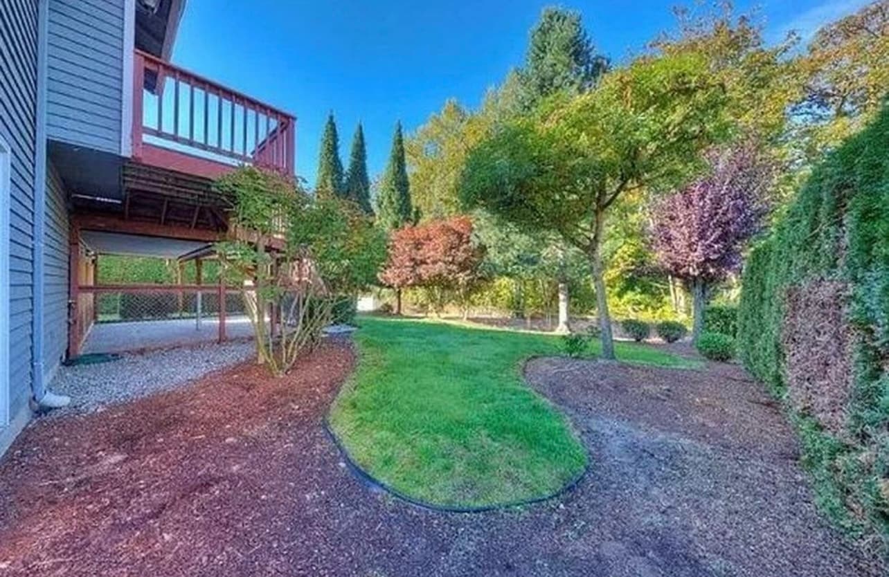 Building Photo - 22447 15th Ave S