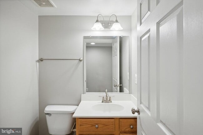 Building Photo - 14709 Argos Pl