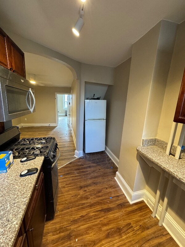 Building Photo - 905-909 Christian St