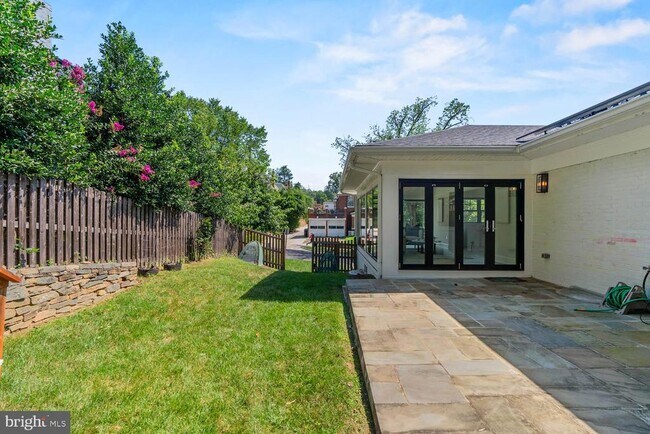 Building Photo - 4628 Blagden Terrace NW