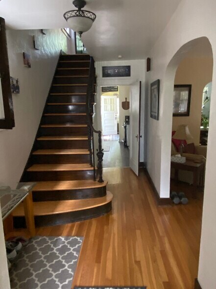 Main Stair entry - 6824 McPherson Blvd