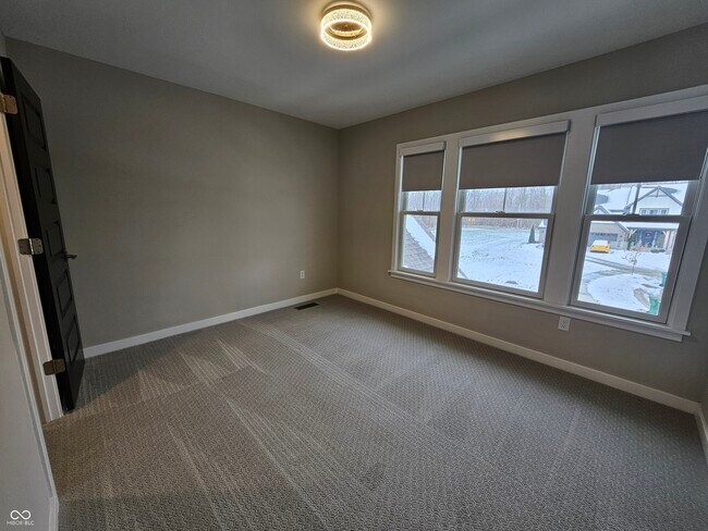 Building Photo - 228 Oakhurst Wy