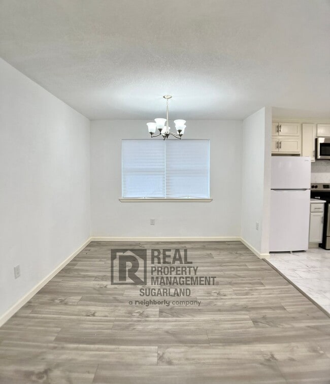 Building Photo - Gorgeous One Story Home in Sugar Land, TX